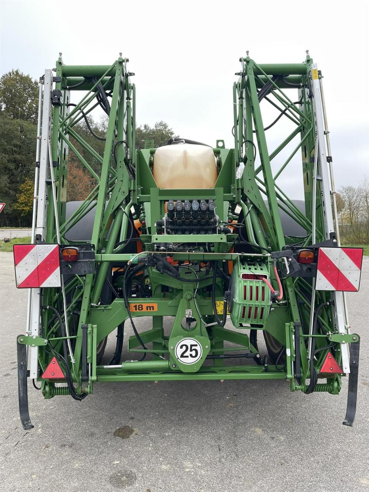 Amazone UX 4200 Special - Pulverizador de arrastar: foto 4 Amazone UX 4200 Special - Pulverizador de arrastar: foto 4