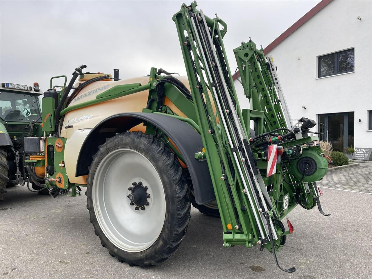Amazone UX 4200 Special, Baujahr 2009 - Pulverizador de arrastar: foto 3 Amazone UX 4200 Special, Baujahr 2009 - Pulverizador de arrastar: foto 3