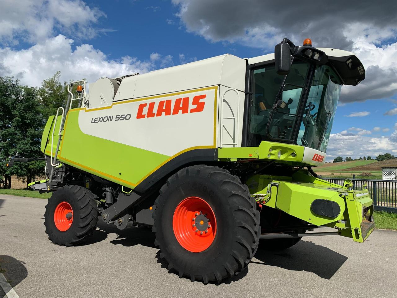 CLAAS Lexion 550 mit Schneidwerk V660, 3D und Klimaautomatik, gepflegter Zustand, Baujahr 2009 - Ceifeira debulhadora: foto 3 CLAAS Lexion 550 mit Schneidwerk V660, 3D und Klimaautomatik, gepflegter Zustand, Baujahr 2009 - Ceifeira debulhadora: foto 3