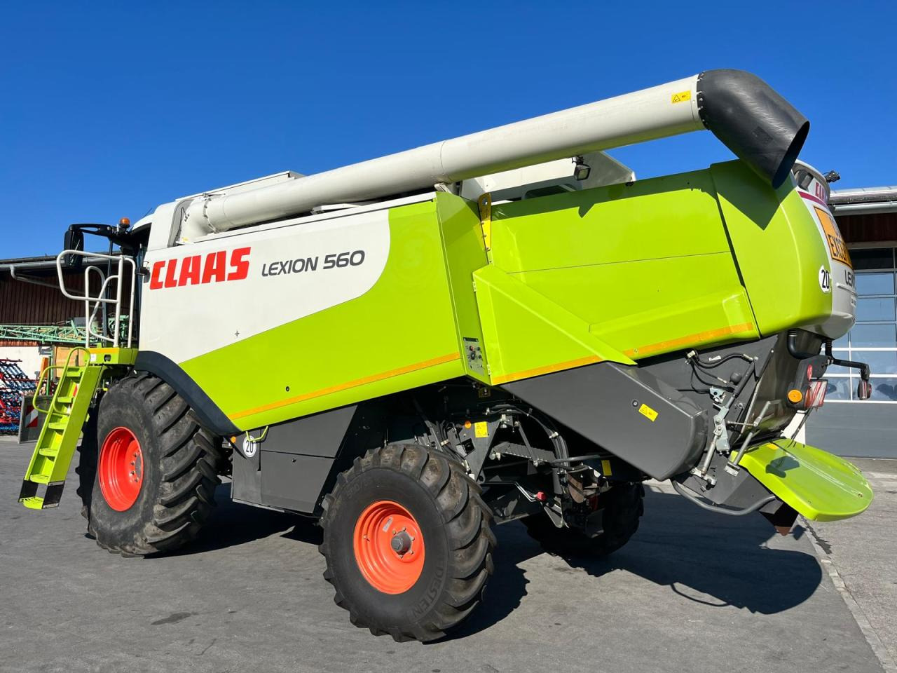 CLAAS Lexion 550 mit Schneidwerk V750, mit 3D, Baujahr 2009, guter gepflegter Zustand - Ceifeira debulhadora: foto 3 CLAAS Lexion 550 mit Schneidwerk V750, mit 3D, Baujahr 2009, guter gepflegter Zustand - Ceifeira debulhadora: foto 3