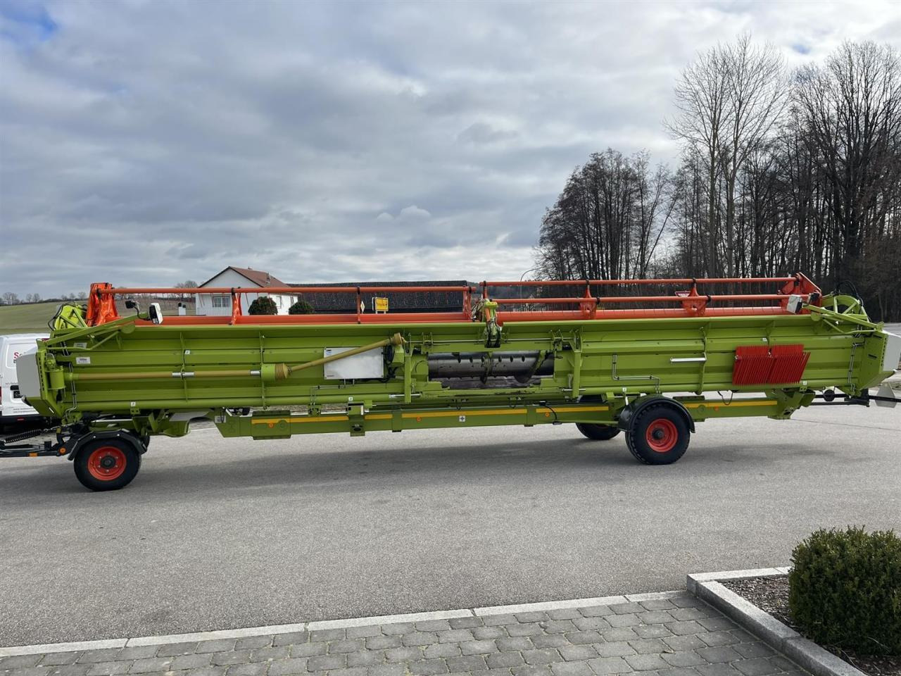 CLAAS Schneidwerk Claas Vario V1050, ca. 1600ha, LED Laser, Bj. 2016 - Plataforma para colheitadeira: foto 5 CLAAS Schneidwerk Claas Vario V1050, ca. 1600ha, LED Laser, Bj. 2016 - Plataforma para colheitadeira: foto 5