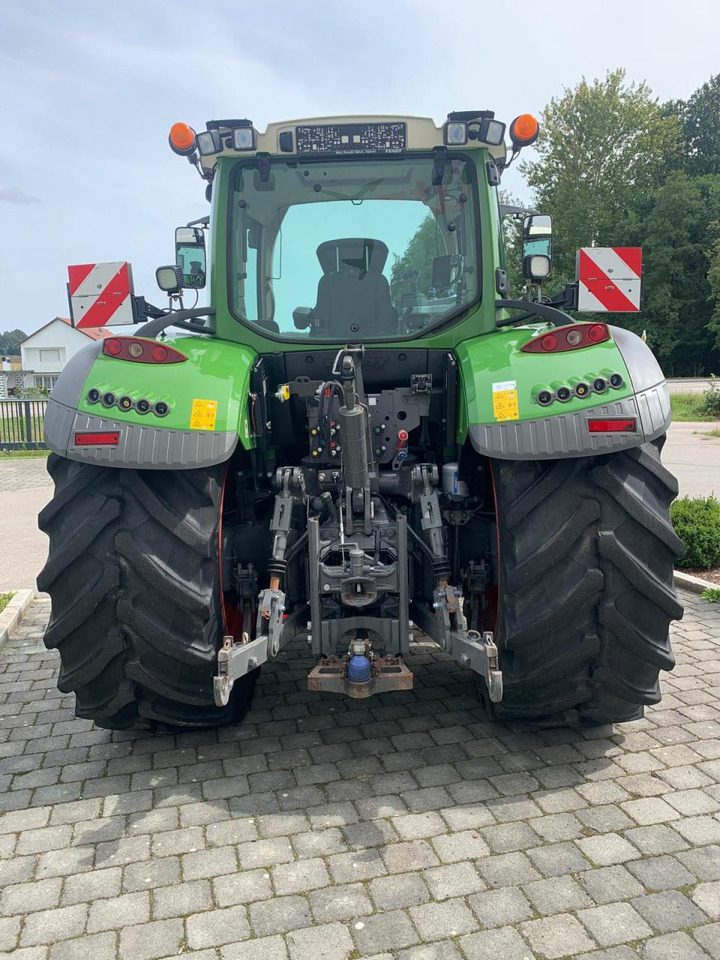 Fendt 724 Vario Power Plus mit GPS - Trator: foto 5 Fendt 724 Vario Power Plus mit GPS - Trator: foto 5