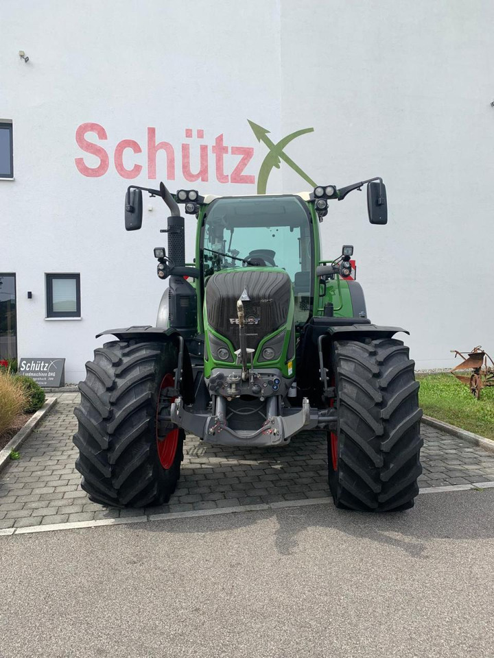 Fendt 724 Vario Power Plus mit GPS - Trator: foto 3 Fendt 724 Vario Power Plus mit GPS - Trator: foto 3
