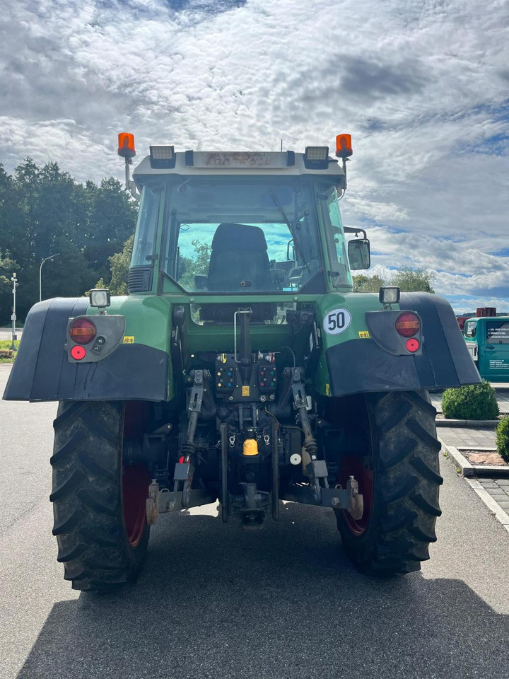 Fendt 820 Vario Com3 mit GPS / neuer Motor / 9647 Bh - Trator: foto 4 Fendt 820 Vario Com3 mit GPS / neuer Motor / 9647 Bh - Trator: foto 4