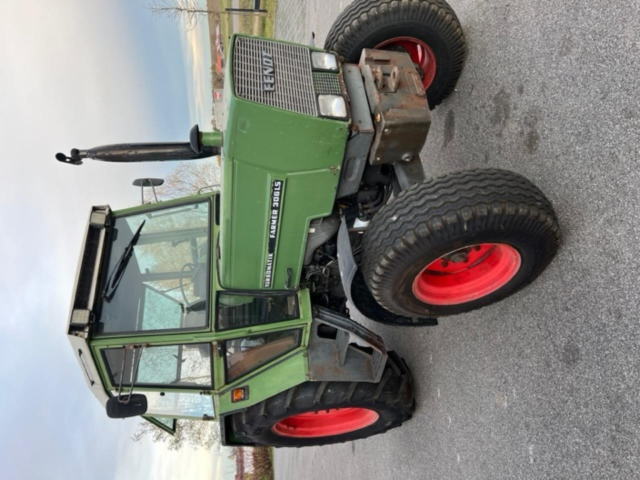 Fendt Farmer 306 LS, ca. 9516 Bh, Baujahr 1982 - Trator: foto 3 Fendt Farmer 306 LS, ca. 9516 Bh, Baujahr 1982 - Trator: foto 3