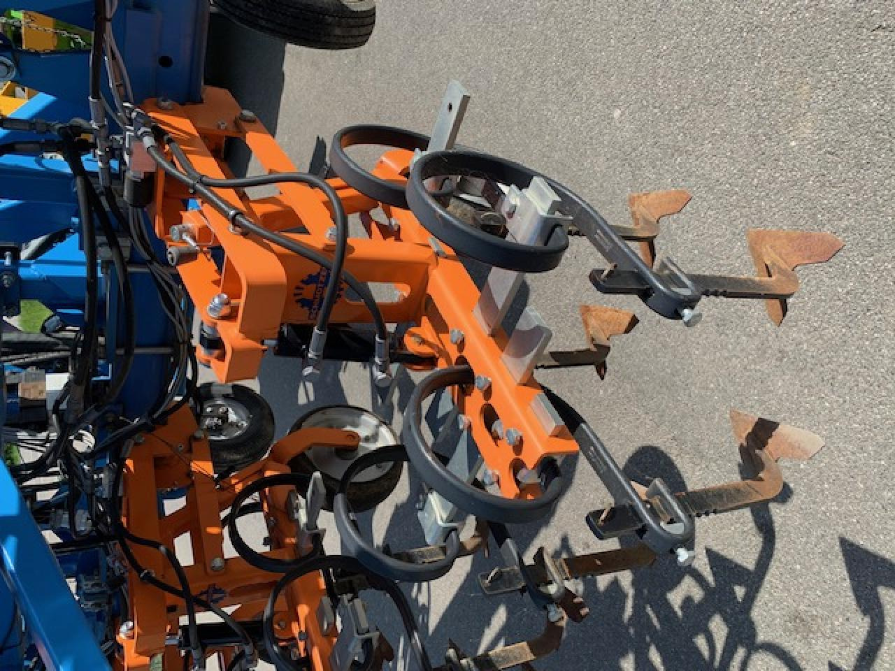 Schmotzer 8 - reihig, 75cm, Section Controll mit Verschieberahmen, Schmotzer - Maquina para lavrar a terra: foto 4 Schmotzer 8 - reihig, 75cm, Section Controll mit Verschieberahmen, Schmotzer - Maquina para lavrar a terra: foto 4