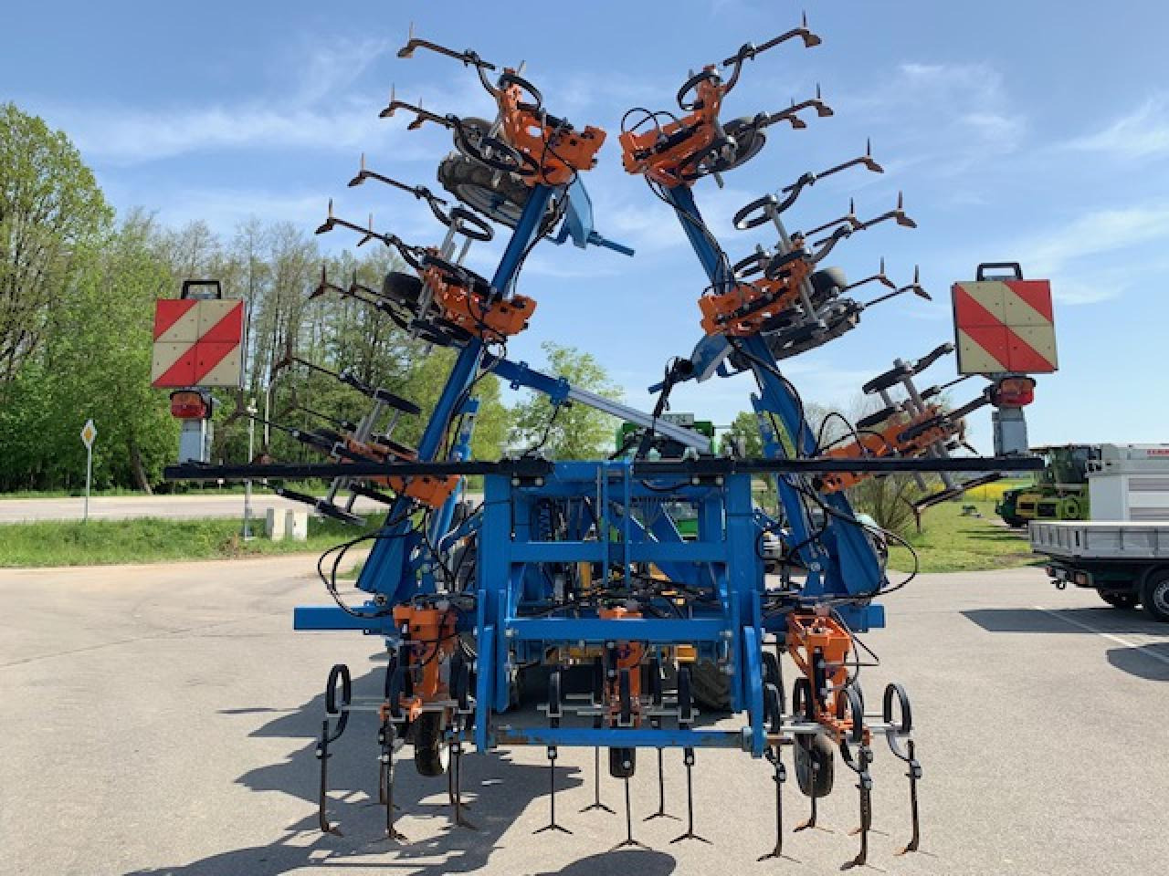 Schmotzer 8 - reihig, 75cm, Section Controll mit Verschieberahmen, Schmotzer - Maquina para lavrar a terra: foto 3 Schmotzer 8 - reihig, 75cm, Section Controll mit Verschieberahmen, Schmotzer - Maquina para lavrar a terra: foto 3
