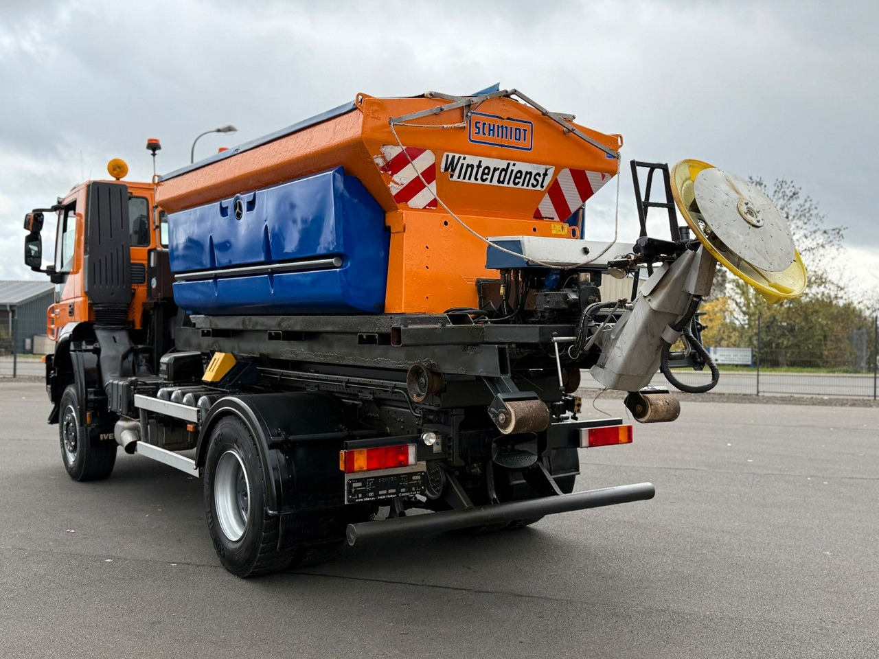 Iveco Trakker 330 EEV Winterdienst Abroll - Camião polibenne: foto 5 Iveco Trakker 330 EEV Winterdienst Abroll - Camião polibenne: foto 5