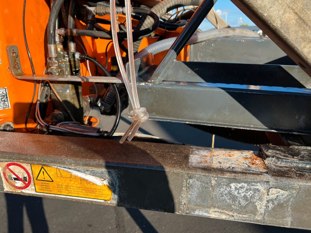 Küpper Weisser IMSSN E 35050HFH Küpper Weisser IMSSN E 35050HFH - Espalhador de areia/ Sal para Veículo municipal/ Especial: foto 4 Küpper Weisser IMSSN E 35050HFH Küpper Weisser IMSSN E 35050HFH - Espalhador de areia/ Sal para Veículo municipal/ Especial: foto 4