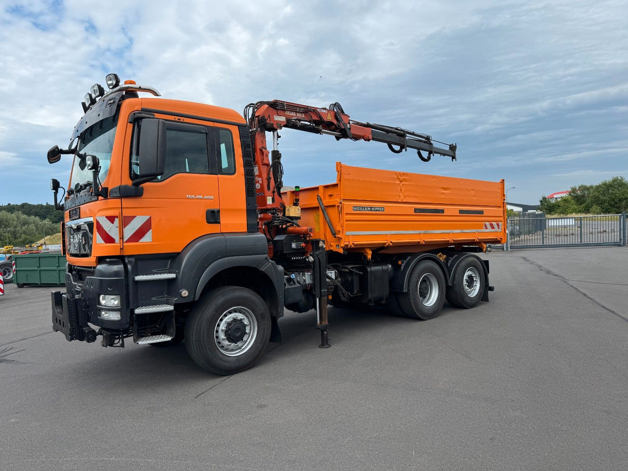 MAN TGS 28.400 6x4-4 BL Kipper / Kran / Winterdienst - Camião basculante, Camião grua: foto 4 MAN TGS 28.400 6x4-4 BL Kipper / Kran / Winterdienst - Camião basculante, Camião grua: foto 4