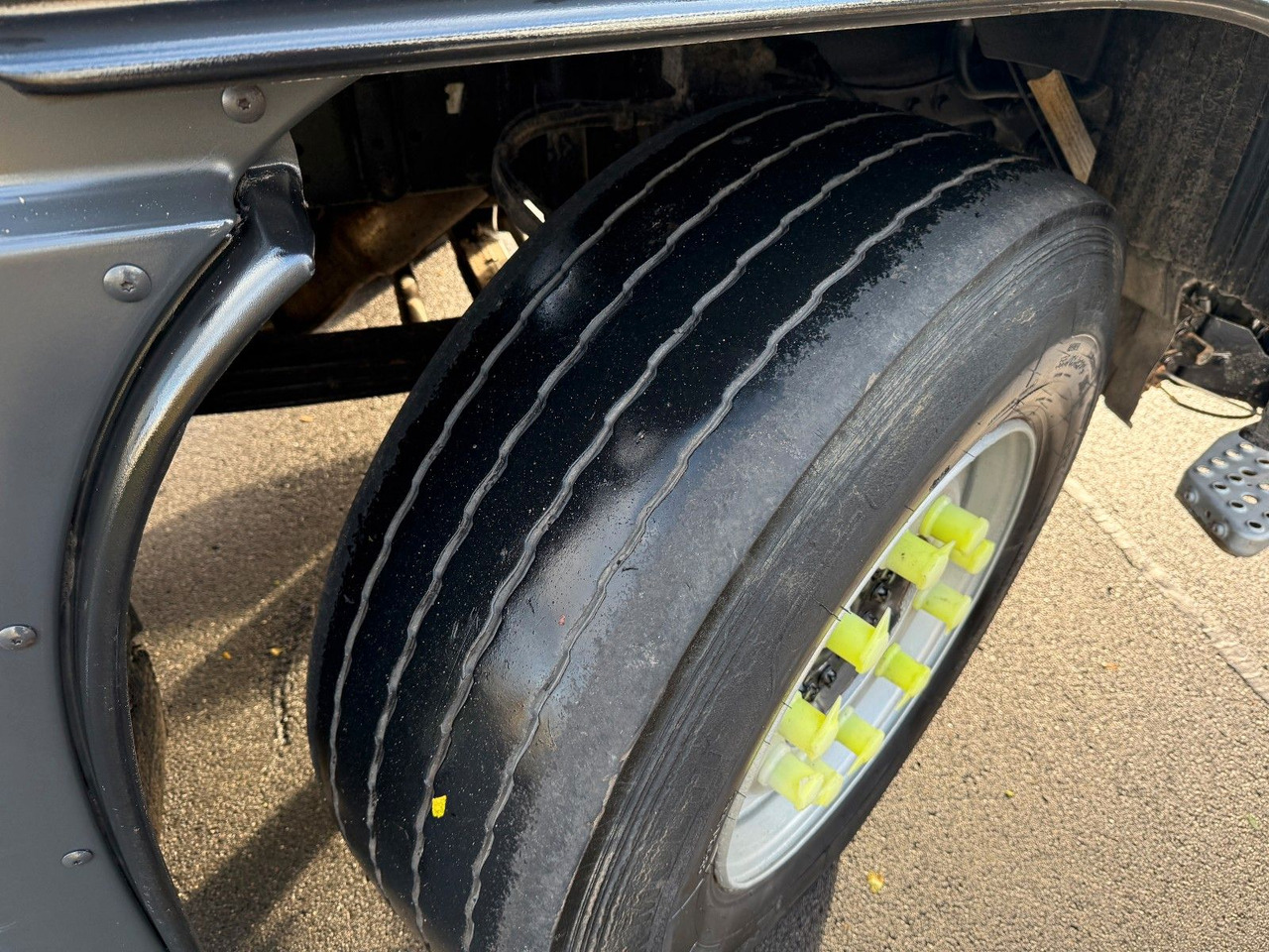 MAN TGS 35.360 8x2 Fahrgestell - Camião chassi: foto 4 MAN TGS 35.360 8x2 Fahrgestell - Camião chassi: foto 4