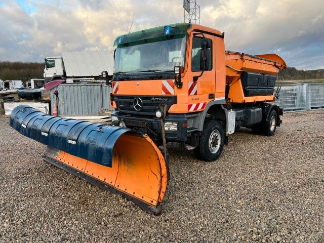 Mercedes-Benz Actros 2036 4x4 DautelWechselsystem Winterdienst Mercedes-Benz Actros 2036 4x4 DautelWechselsystem Winterdienst - Camião basculante: foto 2 Mercedes-Benz Actros 2036 4x4 DautelWechselsystem Winterdienst Mercedes-Benz Actros 2036 4x4 DautelWechselsystem Winterdienst - Camião basculante: foto 2