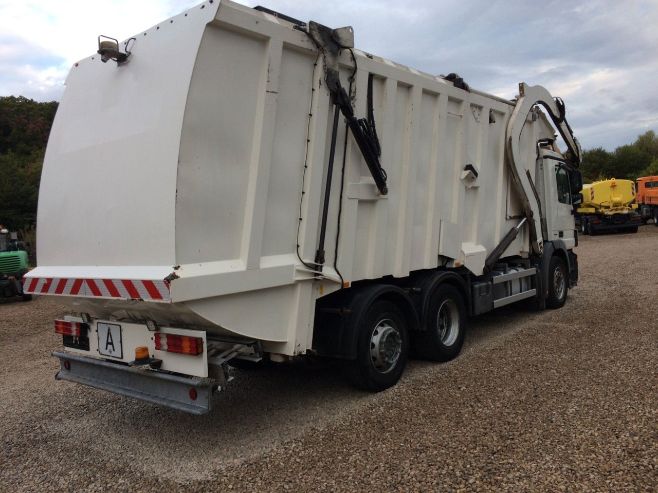 Mercedes-Benz Actros 2532 MP 3 Faun Frontlader 533 Waage Mercedes-Benz Actros 2532 MP 3 Faun Frontlader 533 Waage - Caminhão de lixo: foto 4 Mercedes-Benz Actros 2532 MP 3 Faun Frontlader 533 Waage Mercedes-Benz Actros 2532 MP 3 Faun Frontlader 533 Waage - Caminhão de lixo: foto 4