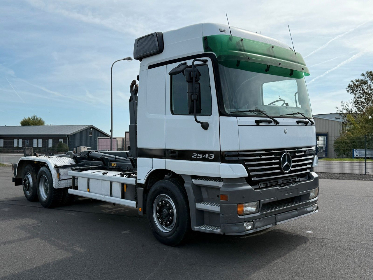 Mercedes-Benz Actros 2543 6x2 Klima + Kupplung - Camião polibenne: foto 4 Mercedes-Benz Actros 2543 6x2 Klima + Kupplung - Camião polibenne: foto 4