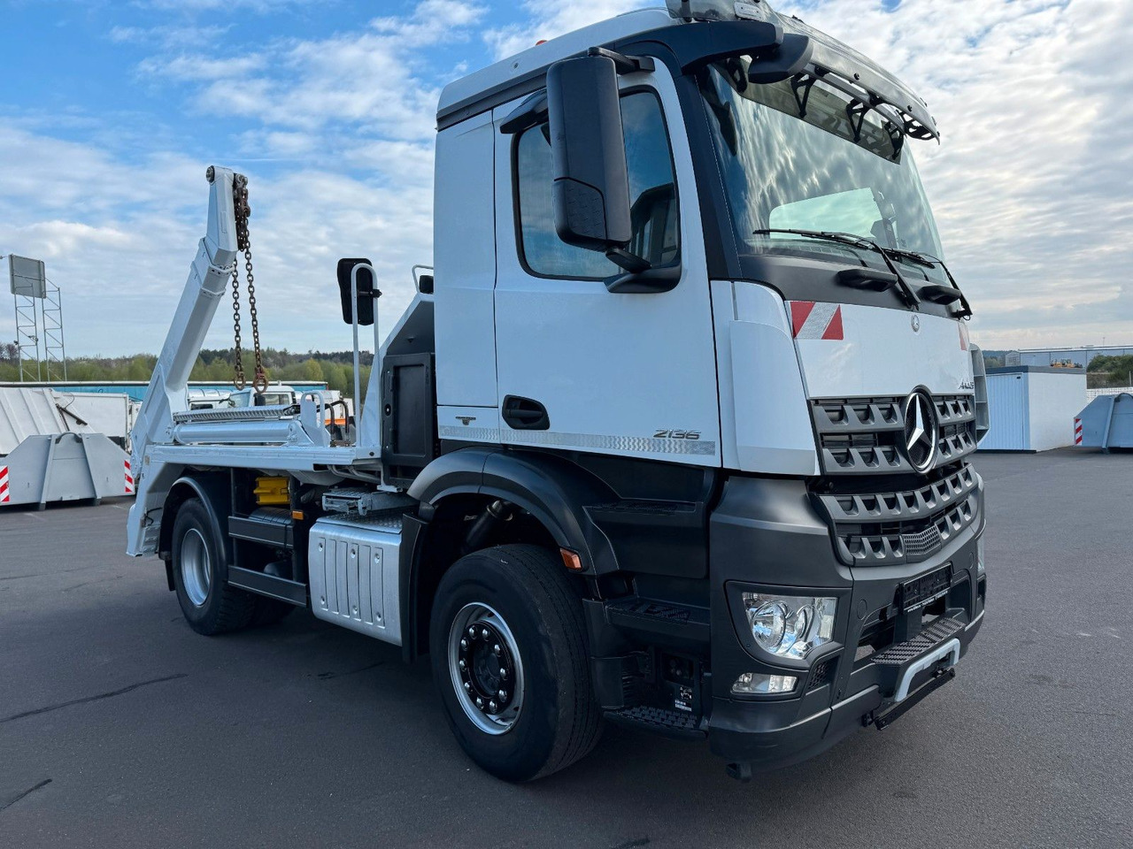 Mercedes-Benz Arocs 2136 Meiler Absetzkipper AK 12. T - Camião basculante: foto 3 Mercedes-Benz Arocs 2136 Meiler Absetzkipper AK 12. T - Camião basculante: foto 3