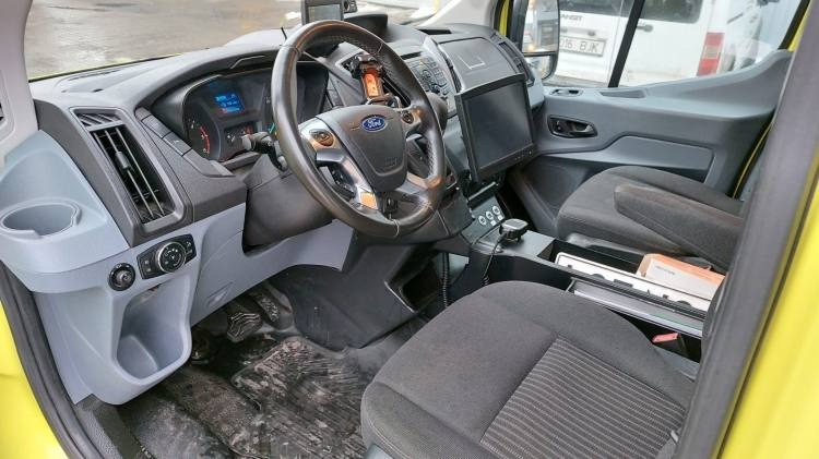 FORD TRANSIT 2,0TDI AMBULANCE KLIMA 12.2018 EURO 6, 3 UNITS - Ambulância: foto 2 FORD TRANSIT 2,0TDI AMBULANCE KLIMA 12.2018 EURO 6, 3 UNITS - Ambulância: foto 2