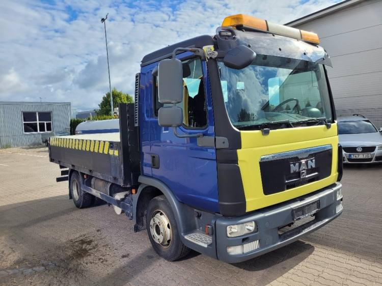 MAN TGL 8.150 10.2011 EURO5 141520km ONLY - Camião de caixa aberta/ Plataforma: foto 1 MAN TGL 8.150 10.2011 EURO5 141520km ONLY - Camião de caixa aberta/ Plataforma: foto 1