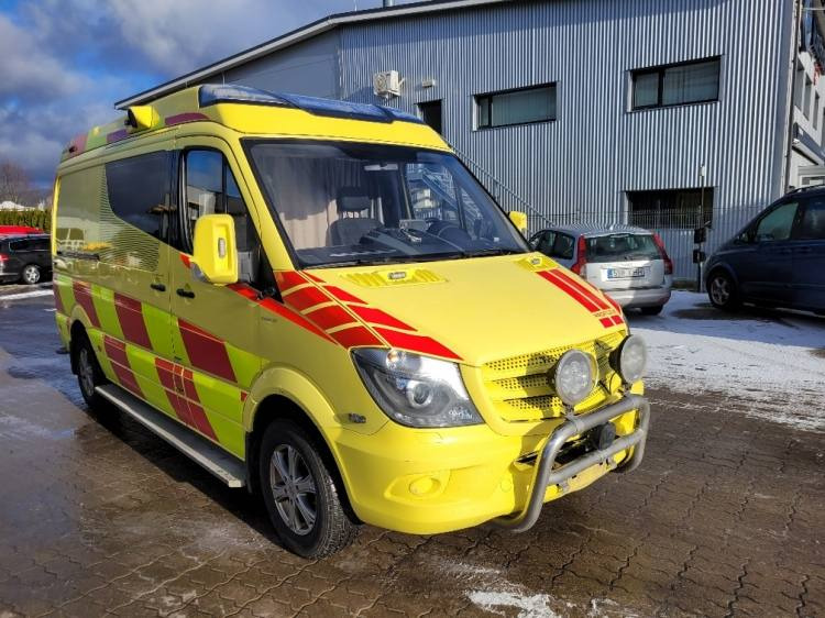 MERCEDES – BENZ SPRINTER 3.0D AMBULANCE (PROFILE) KLIMA 2.2016 EURO 6 - Ambulância: foto 1 MERCEDES – BENZ SPRINTER 3.0D AMBULANCE (PROFILE) KLIMA 2.2016 EURO 6 - Ambulância: foto 1