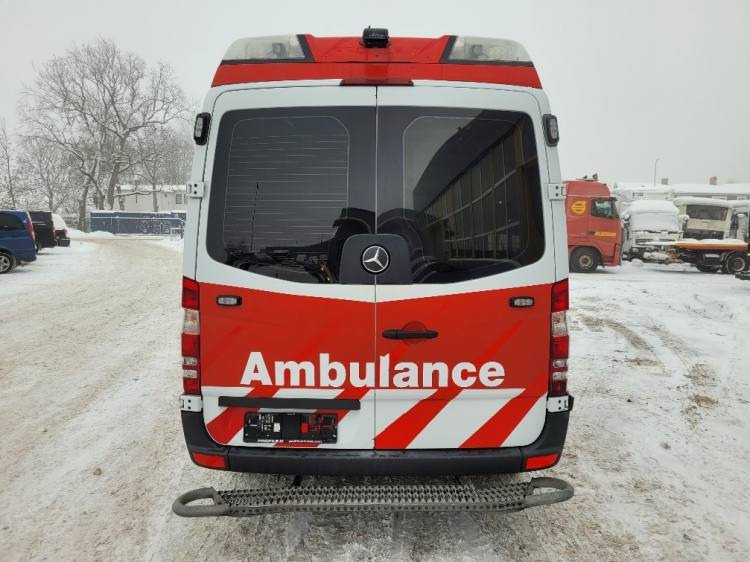 MERCEDES – BENZ SPRINTER 3.0D AMBULANCE (PROFILE) KLIMA 7.2015 EURO 6 - Ambulância: foto 5 MERCEDES – BENZ SPRINTER 3.0D AMBULANCE (PROFILE) KLIMA 7.2015 EURO 6 - Ambulância: foto 5
