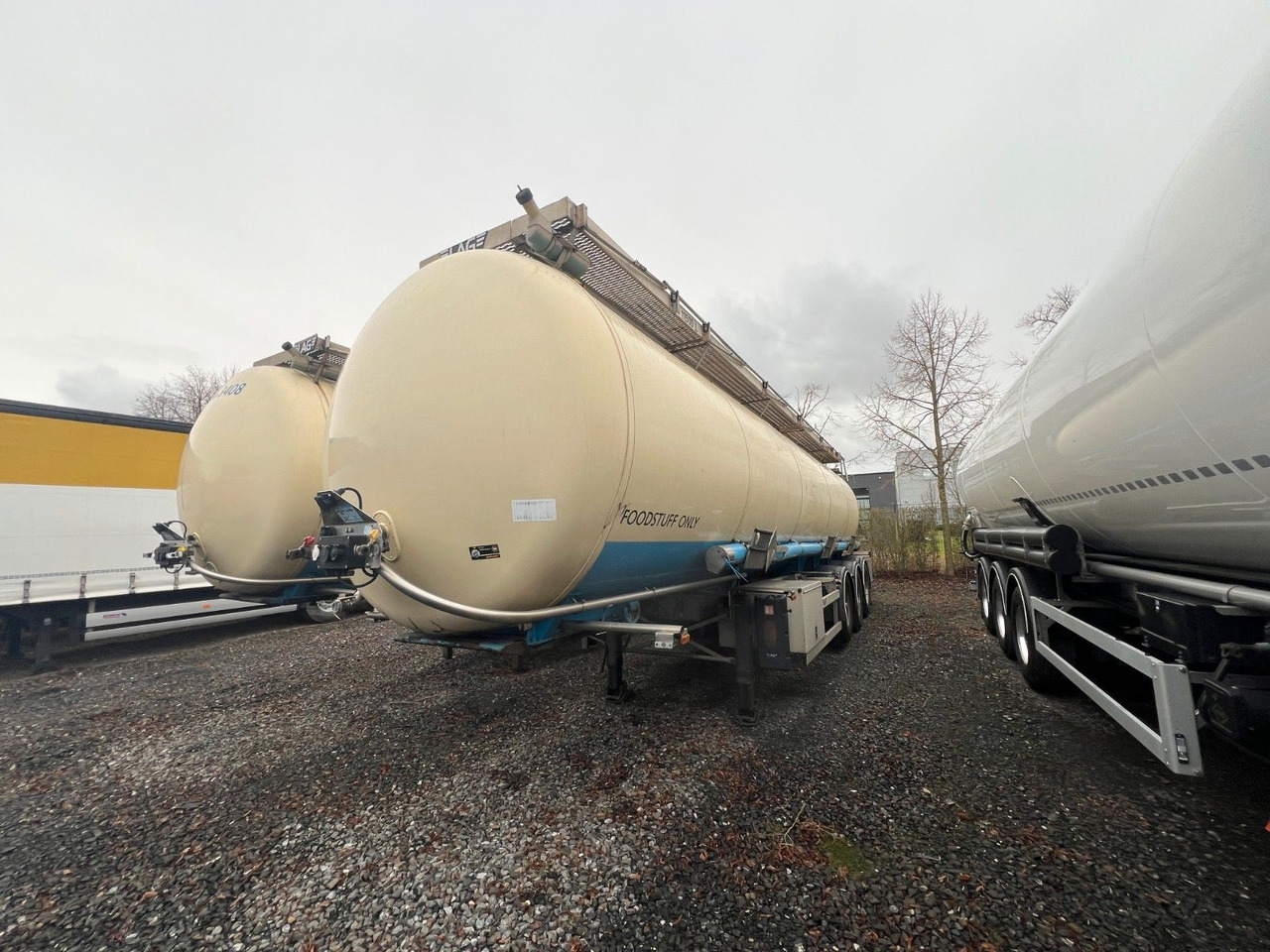 Lag 32000 l Lebensmitteltank mit 3 Kammern, ADR - Semi-reboque cisterna: foto 3 Lag 32000 l Lebensmitteltank mit 3 Kammern, ADR - Semi-reboque cisterna: foto 3