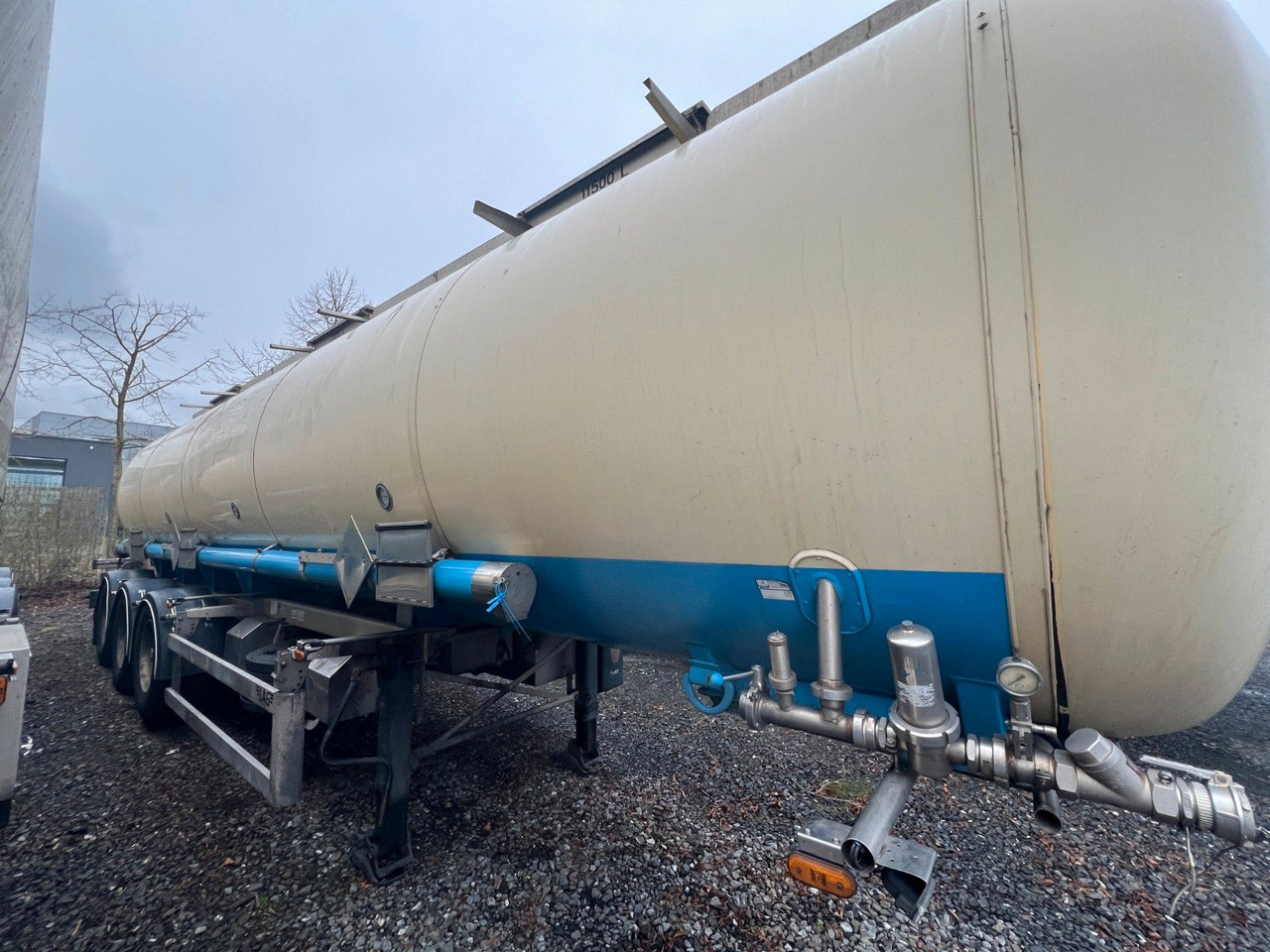 Lag 32000 l Lebensmitteltank mit 3 Kammern, ADR - Semi-reboque cisterna: foto 2 Lag 32000 l Lebensmitteltank mit 3 Kammern, ADR - Semi-reboque cisterna: foto 2