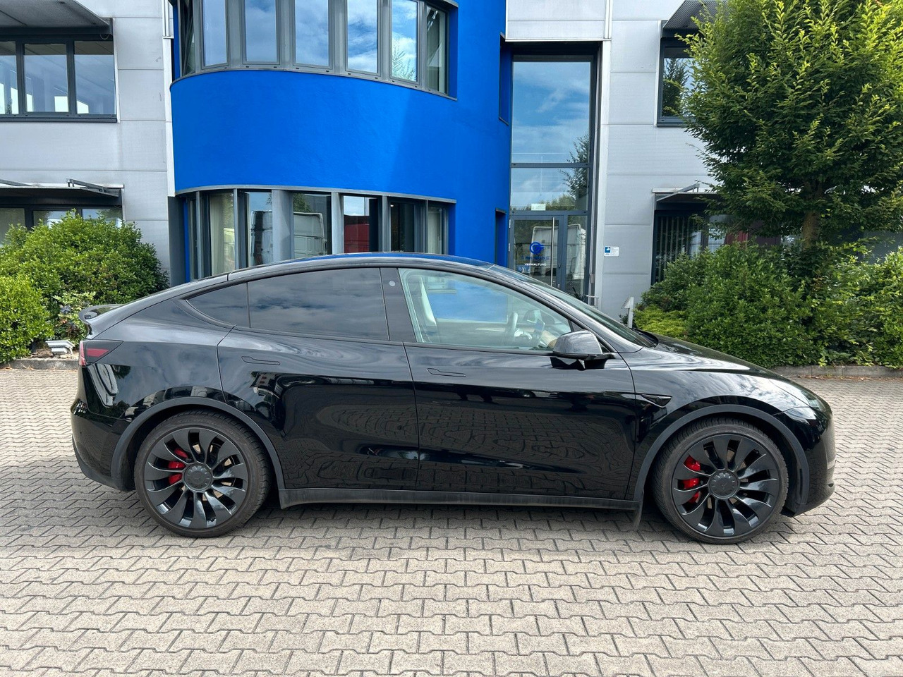 Tesla Model Y Performance Dual AWD - Sedan: foto 4 Tesla Model Y Performance Dual AWD - Sedan: foto 4
