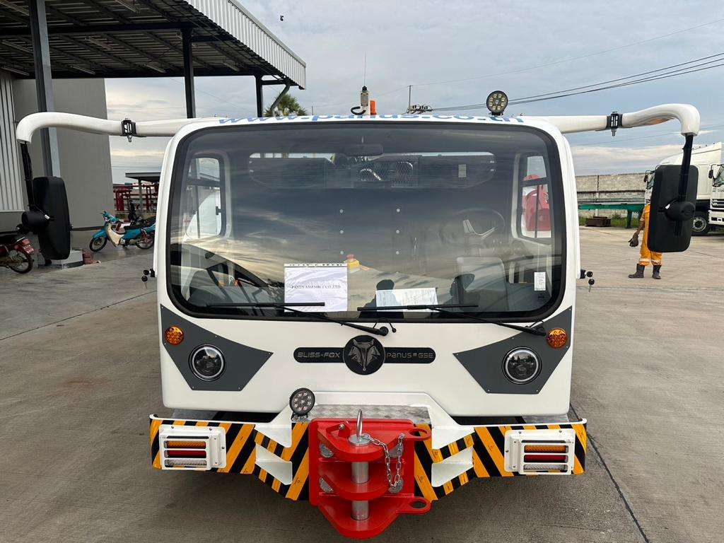 BlissFox - ABC 40D - Trator de push-back: foto 1 BlissFox - ABC 40D - Trator de push-back: foto 1