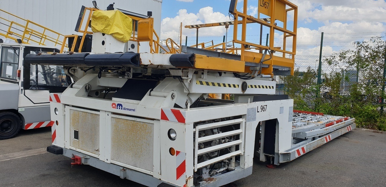Lower Deck Loader 7 tons Air Marrel LAM7000 - Elevador/ Carregador de contentores e paletes: foto 1 Lower Deck Loader 7 tons Air Marrel LAM7000 - Elevador/ Carregador de contentores e paletes: foto 1