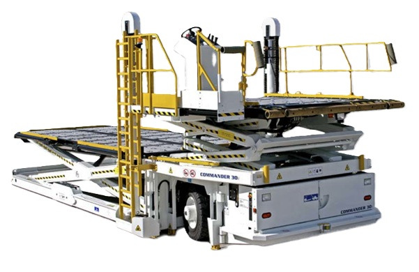 OSH KOSH JBT Commander 30i - Elevador/ Carregador de contentores e paletes: foto 3 OSH KOSH JBT Commander 30i - Elevador/ Carregador de contentores e paletes: foto 3