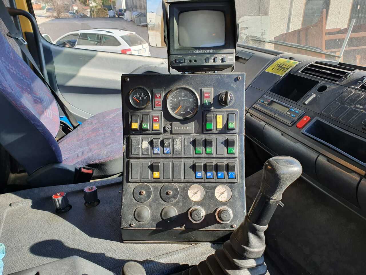 Runway Sweeper Johnston-Beam Scania P400 Model Beam S14000 - Varredora urbana: foto 3 Runway Sweeper Johnston-Beam Scania P400 Model Beam S14000 - Varredora urbana: foto 3