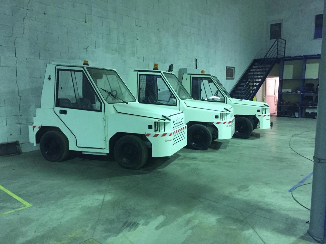 SOVAM TRACTOR/DIESEL K22 - Trator de bagagem: foto 3 SOVAM TRACTOR/DIESEL K22 - Trator de bagagem: foto 3