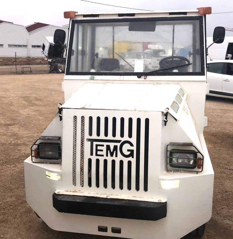 TEMG TRACTOR/DIESEL TG5000 - Trator de bagagem: foto 3 TEMG TRACTOR/DIESEL TG5000 - Trator de bagagem: foto 3