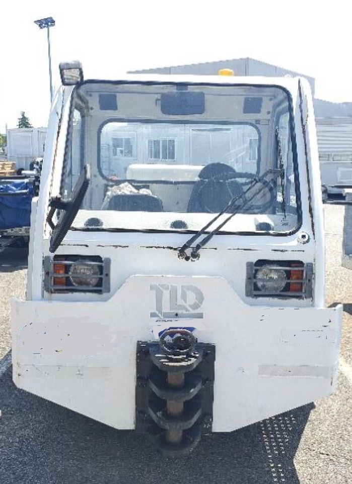 TLD Pushback TMX150-12 - Trator de push-back: foto 2 TLD Pushback TMX150-12 - Trator de push-back: foto 2