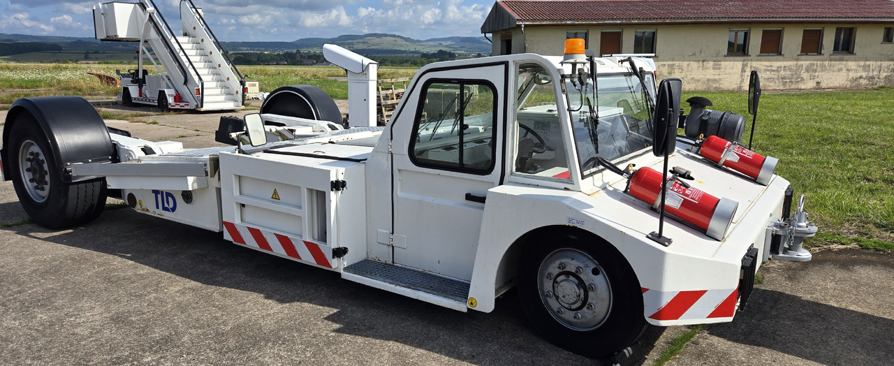TLD TPX200SF - Trator de push-back: foto 2 TLD TPX200SF - Trator de push-back: foto 2