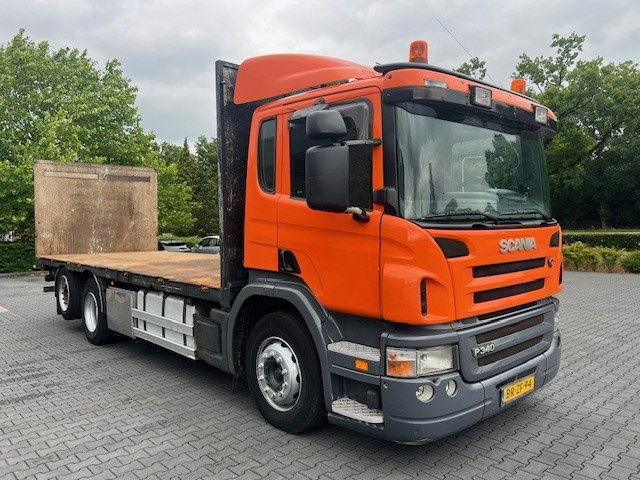Scania P340 6x2 - Camião de caixa aberta/ Plataforma: foto 2 Scania P340 6x2 - Camião de caixa aberta/ Plataforma: foto 2