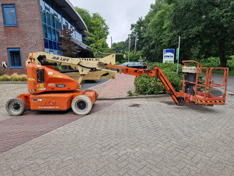 JLG E400AJPN - Plataforma articulada: foto 2 JLG E400AJPN - Plataforma articulada: foto 2