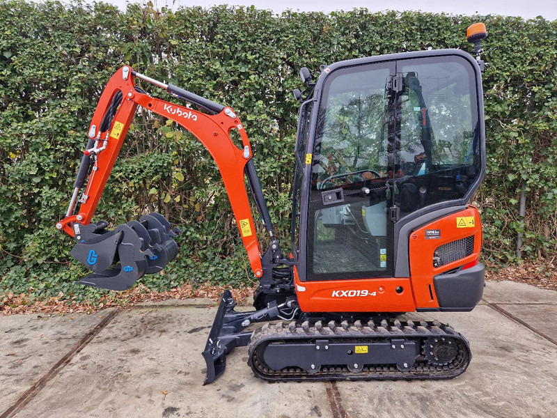 Kubota KX019-4 Hi-spec (NIEUW) - Mini escavadeira: foto 1 Kubota KX019-4 Hi-spec (NIEUW) - Mini escavadeira: foto 1