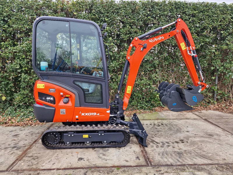 Kubota KX019-4 Hi-spec (NIEUW) - Mini escavadeira: foto 2 Kubota KX019-4 Hi-spec (NIEUW) - Mini escavadeira: foto 2