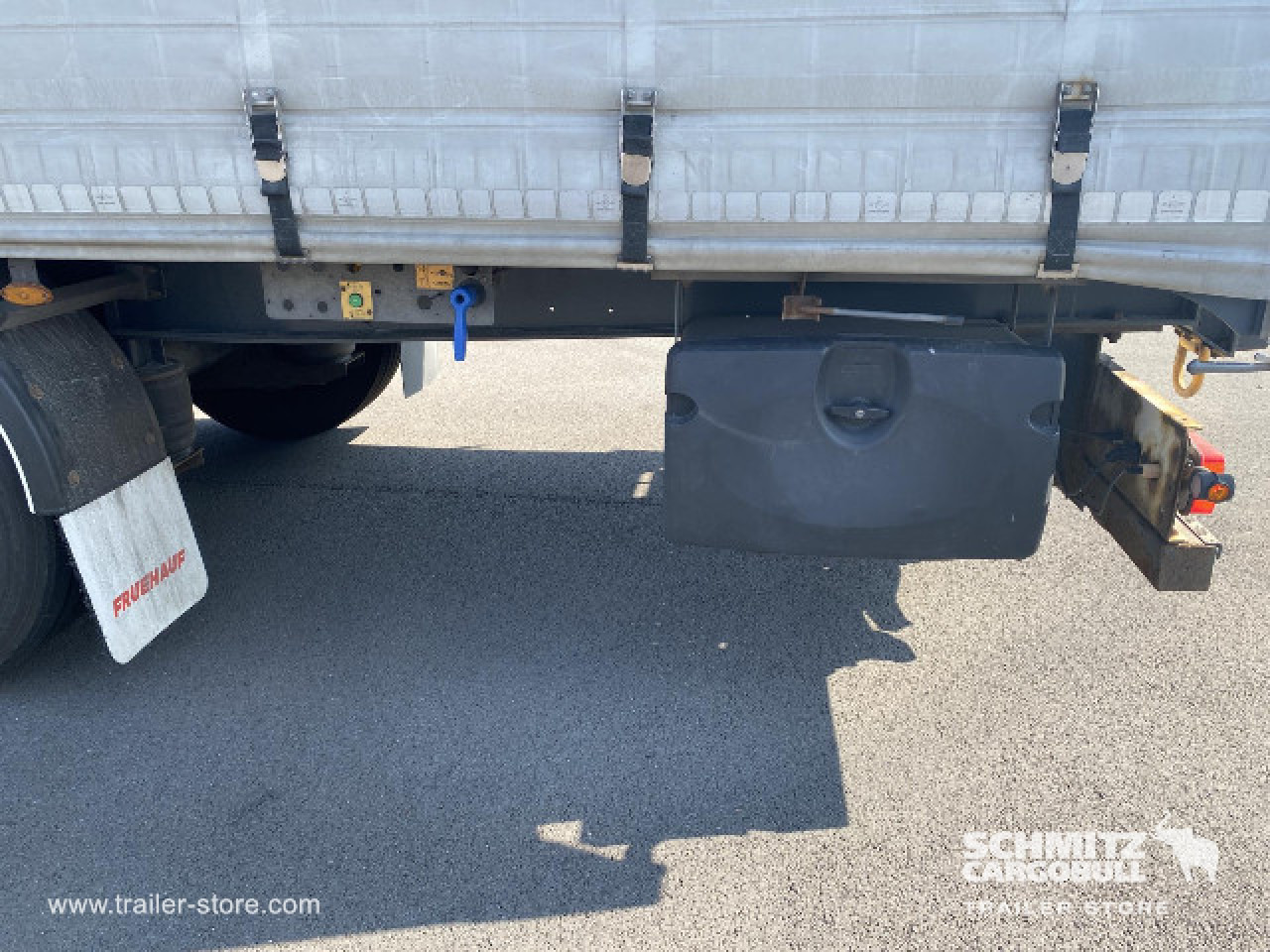 FRUEHAUF Curtainsider Standard Taillift - Semi-reboque de lona: foto 5 FRUEHAUF Curtainsider Standard Taillift - Semi-reboque de lona: foto 5