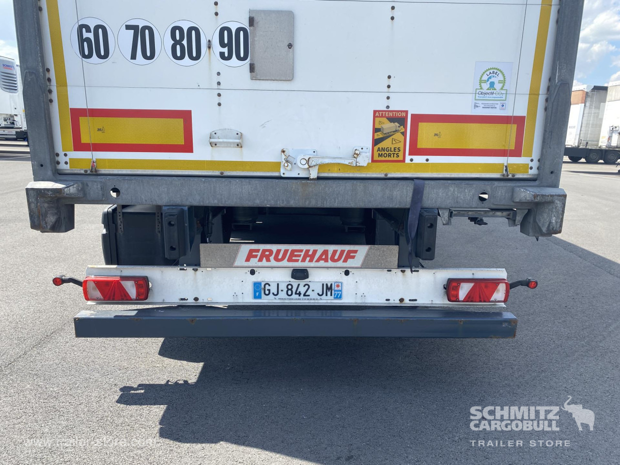 FRUEHAUF Dryfreight Standard Roller shutter door - Semi-reboque furgão: foto 2 FRUEHAUF Dryfreight Standard Roller shutter door - Semi-reboque furgão: foto 2
