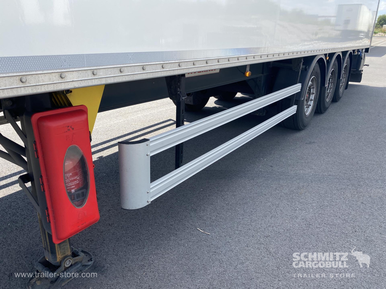 FRUEHAUF Dryfreight Standard Roller shutter door - Semi-reboque furgão: foto 2 FRUEHAUF Dryfreight Standard Roller shutter door - Semi-reboque furgão: foto 2