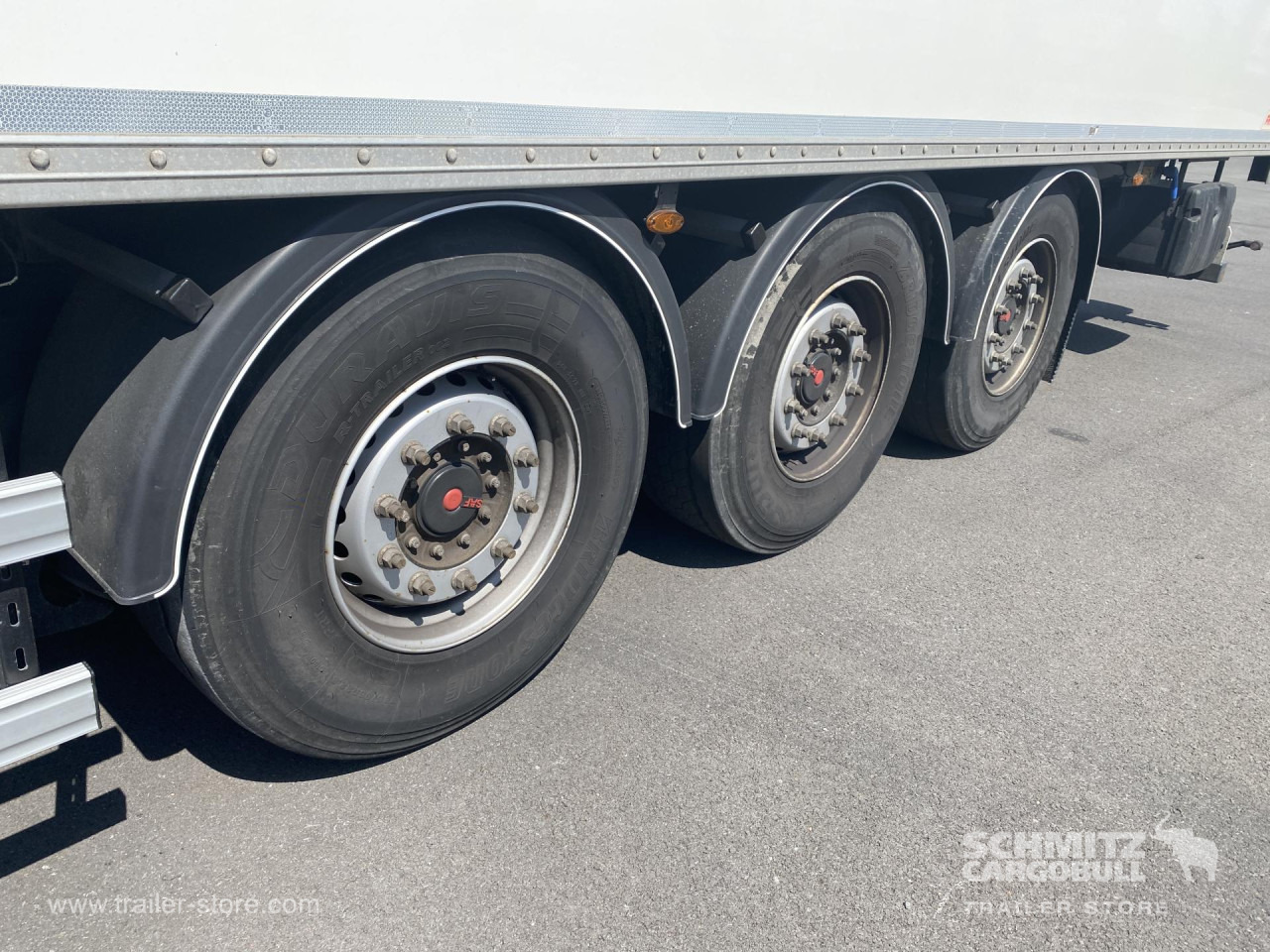 FRUEHAUF Dryfreight Standard Roller shutter door - Semi-reboque furgão: foto 4 FRUEHAUF Dryfreight Standard Roller shutter door - Semi-reboque furgão: foto 4