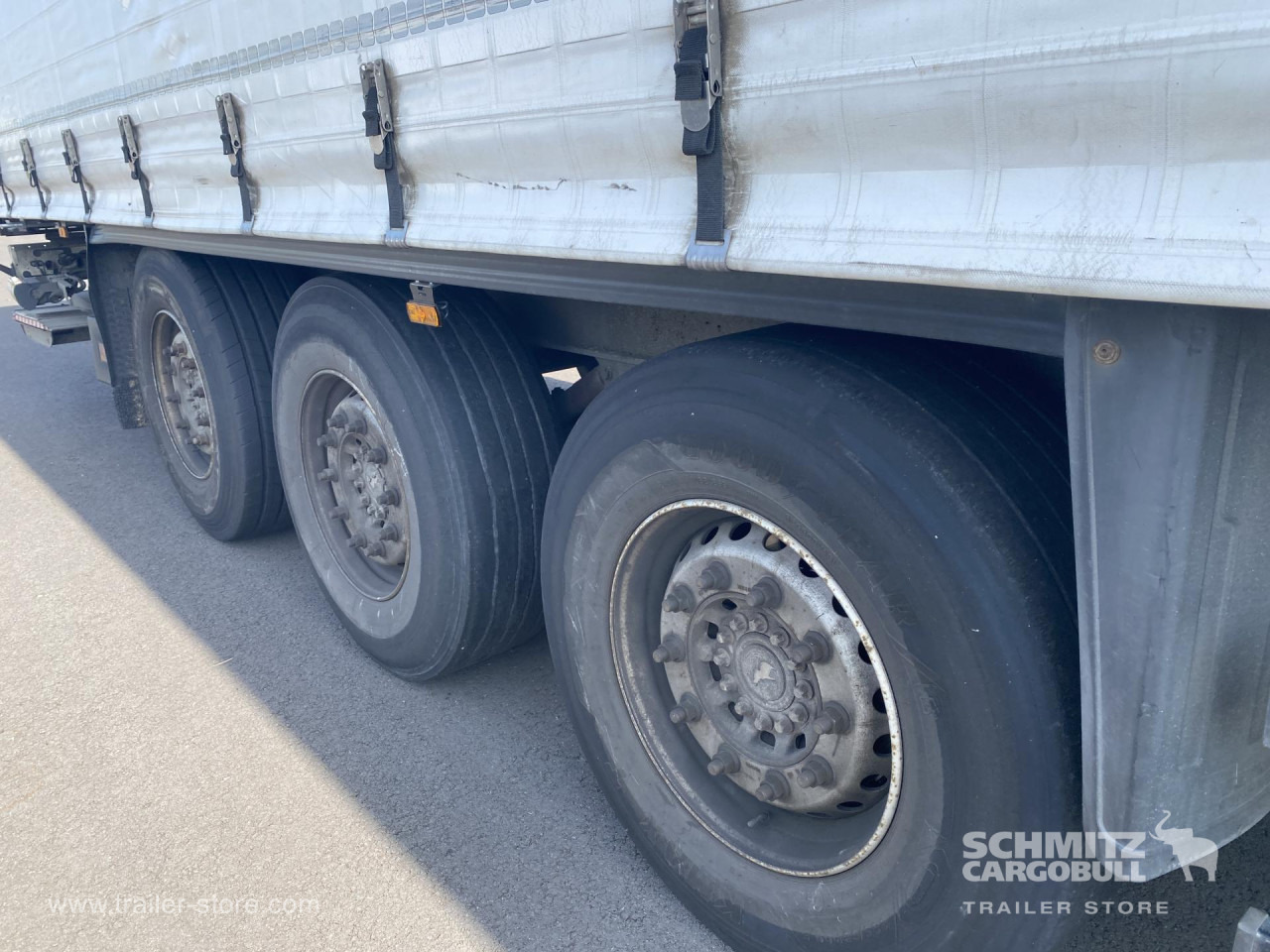 SCHMITZ Curtainsider Mega Taillift - Semi-reboque de lona: foto 3 SCHMITZ Curtainsider Mega Taillift - Semi-reboque de lona: foto 3