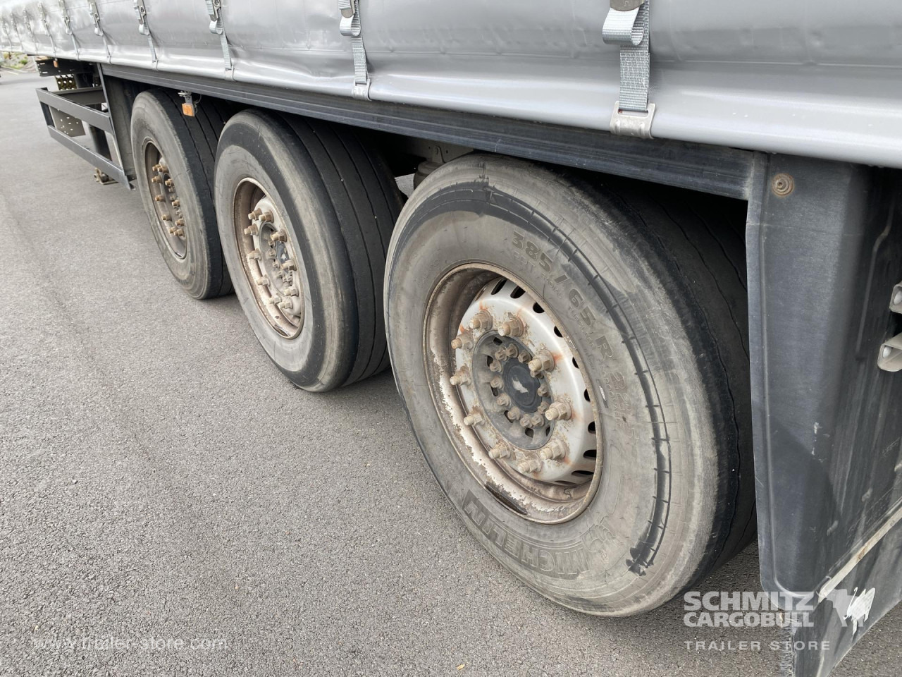 SCHMITZ Curtainsider Standard - Semi-reboque de lona: foto 4 SCHMITZ Curtainsider Standard - Semi-reboque de lona: foto 4