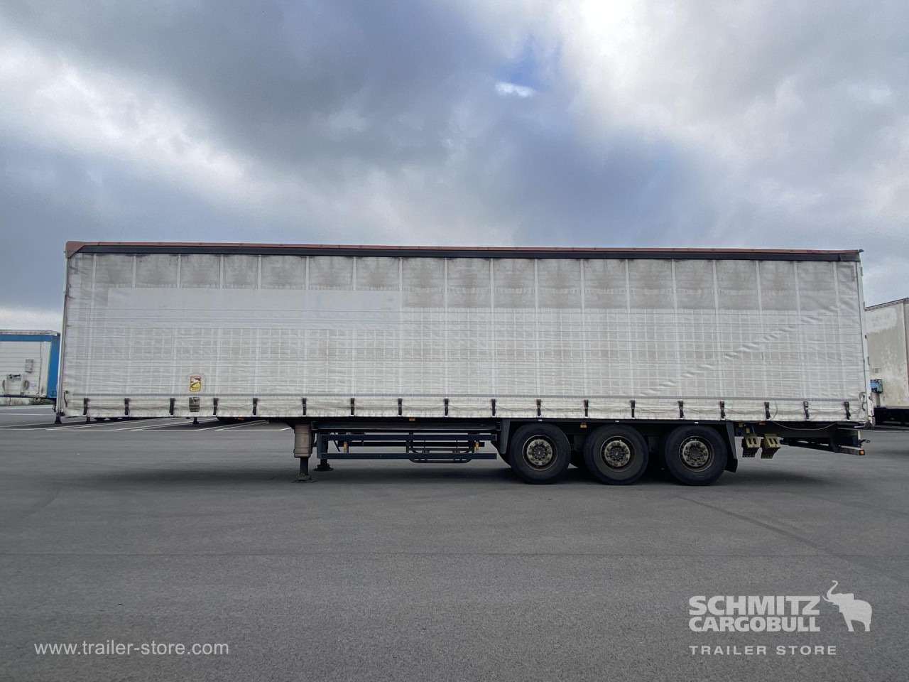 SCHMITZ Curtainsider Standard - Semi-reboque de lona: foto 5 SCHMITZ Curtainsider Standard - Semi-reboque de lona: foto 5