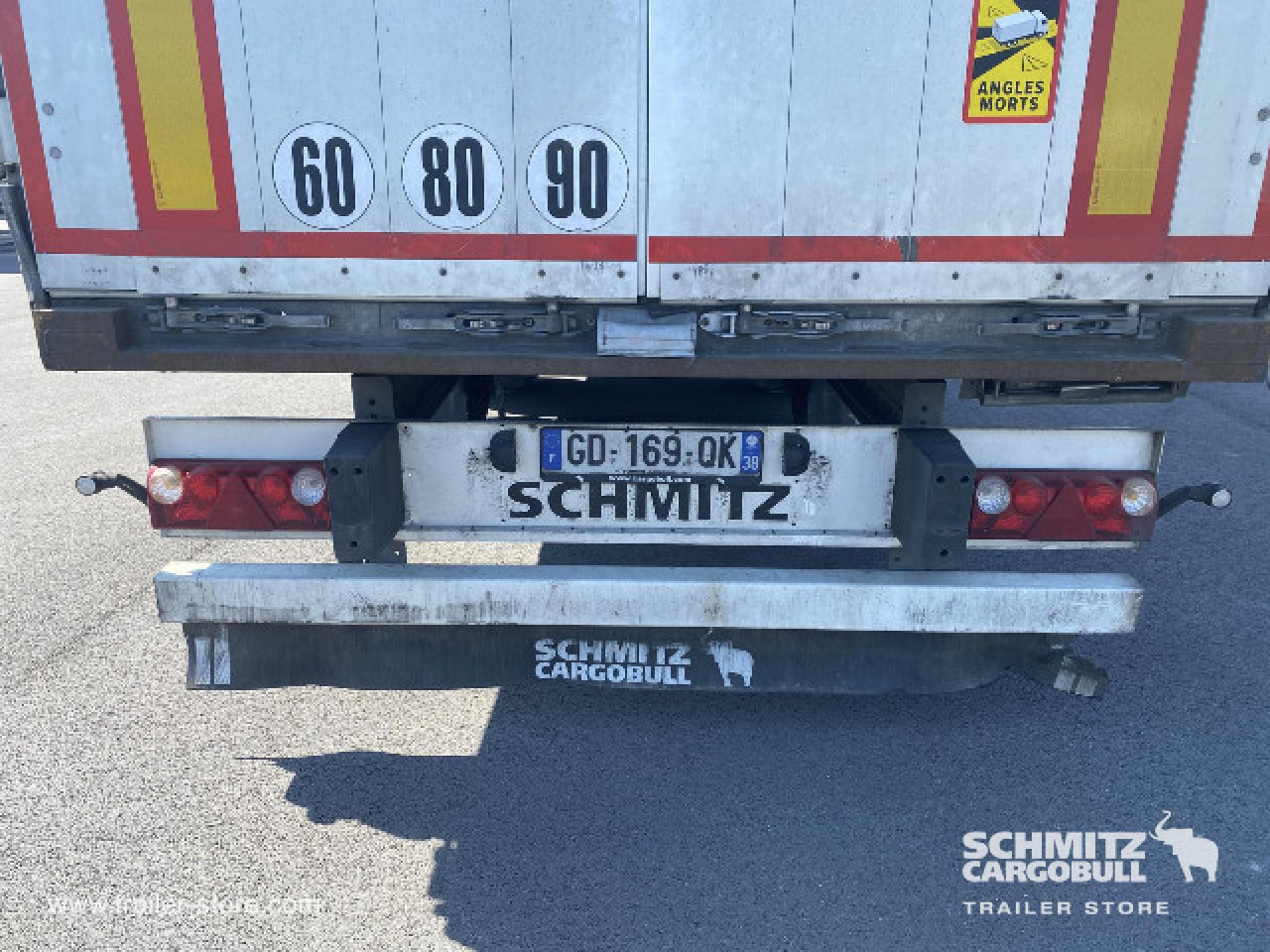 SCHMITZ Curtainsider Standard - Semi-reboque de lona: foto 4 SCHMITZ Curtainsider Standard - Semi-reboque de lona: foto 4