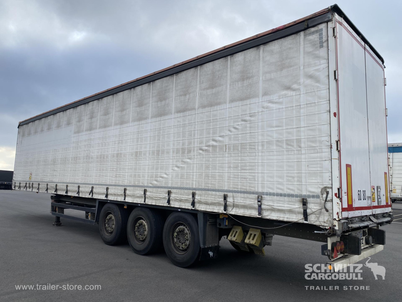 SCHMITZ Curtainsider Standard - Semi-reboque de lona: foto 4 SCHMITZ Curtainsider Standard - Semi-reboque de lona: foto 4