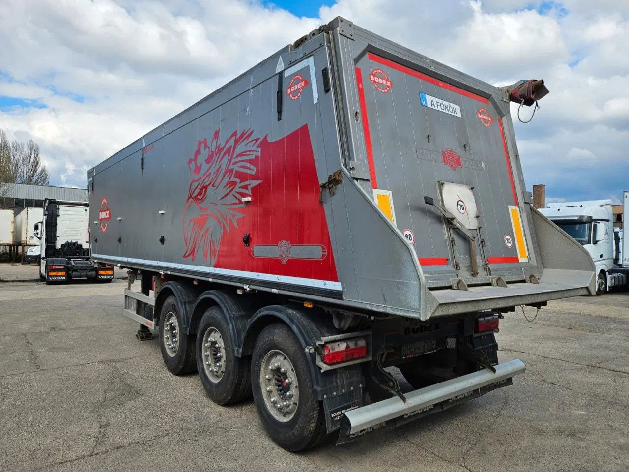 Bodex KIS3B 40m3 - Semi-reboque basculante: foto 5 Bodex KIS3B 40m3 - Semi-reboque basculante: foto 5