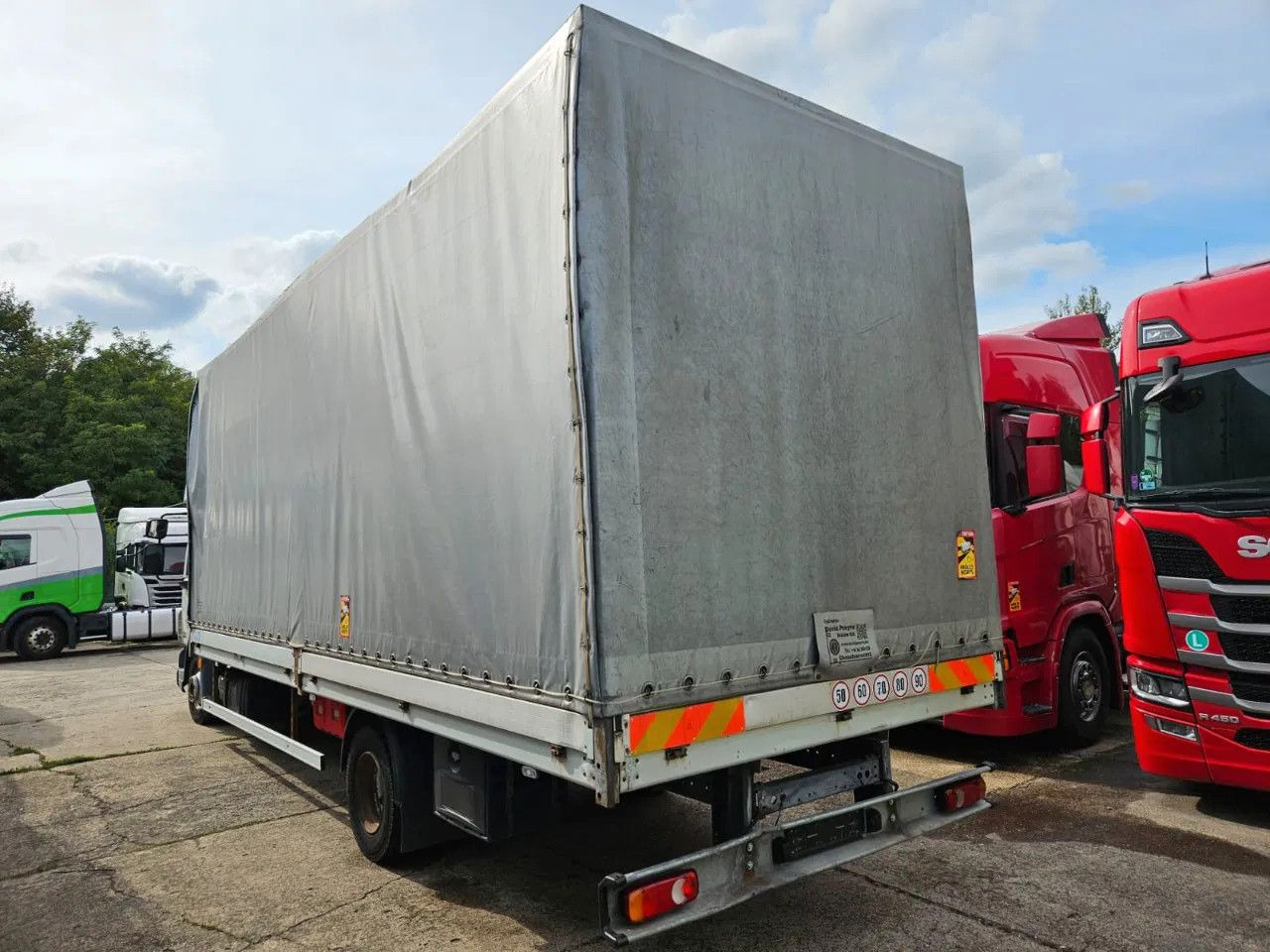 DAF LF 45.180 EEV - More units in stock! - Carrinha de lona: foto 4 DAF LF 45.180 EEV - More units in stock! - Carrinha de lona: foto 4