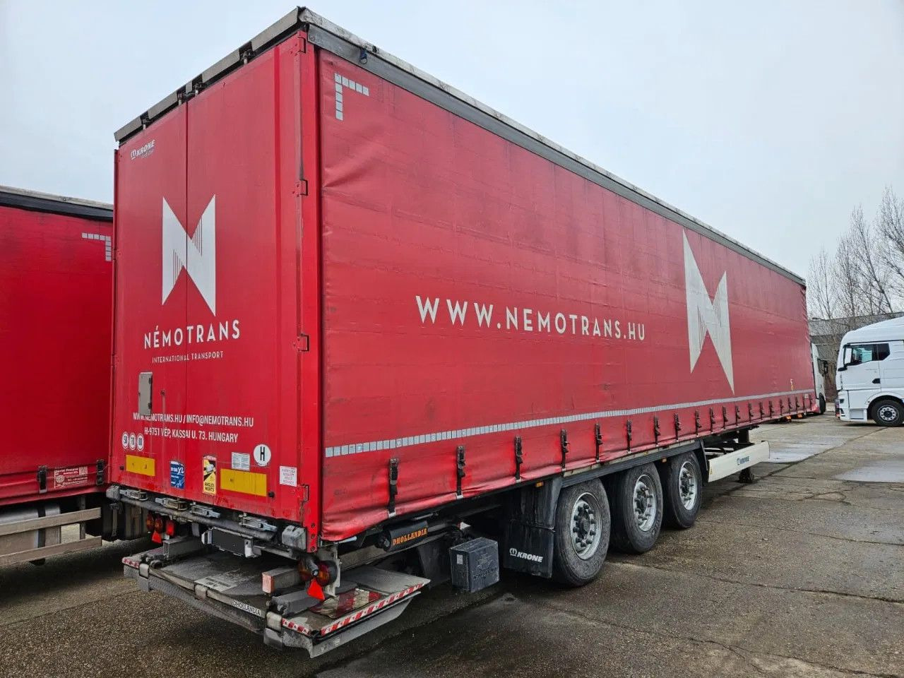 Krone SD, Tail Lift, Lifting Axle - Semi-reboque de lona: foto 3 Krone SD, Tail Lift, Lifting Axle - Semi-reboque de lona: foto 3